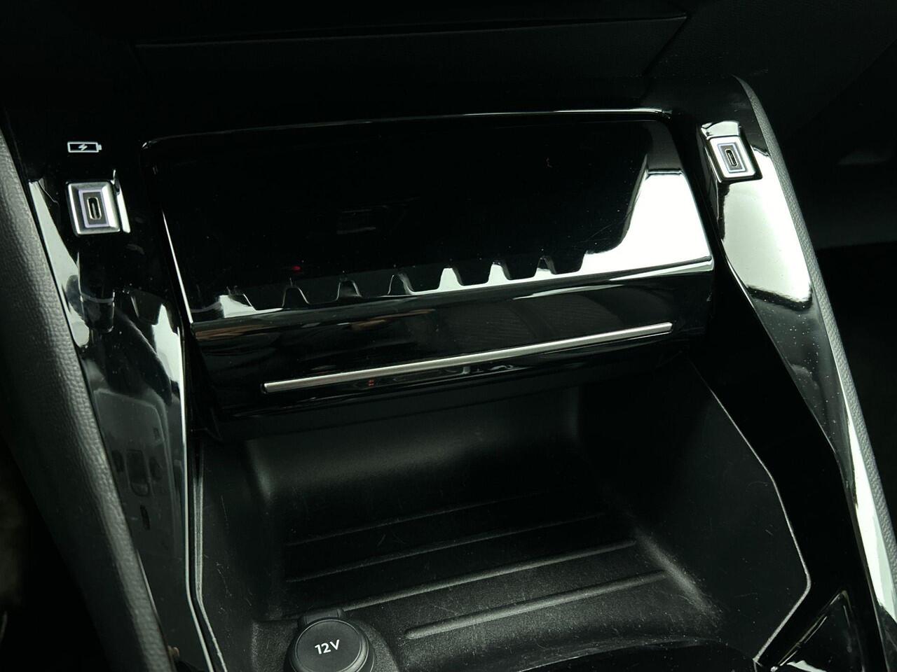 Peugeot 208 1.2 Hybrid 100PK Automaat Allure | Navigatie | Apple Carplay/Android Auto | Airco | Camera | Parkeer sensoren | Cruise Control | Led | Lichtmetalen Velgen