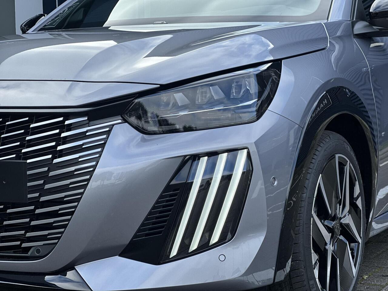 Peugeot 208 1.2 Hybrid 145 e-DCS6 GT | Adaptive Cruise Control | Draadloze telefoonlader | Keyless Entry/Start | Navigatie | Climate Control | Apple Carplay/Android Auto | Parkeercamera/-sensoren | Full LED | DAB