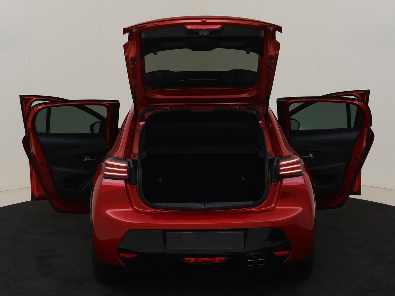 Peugeot 208 GT 1.2 Hybrid 136PK e-DCS6 Automaat Rondomzichtcamera, Navigatie, Keyless, Apple Carplay, Android Auto, Parkeersensoren