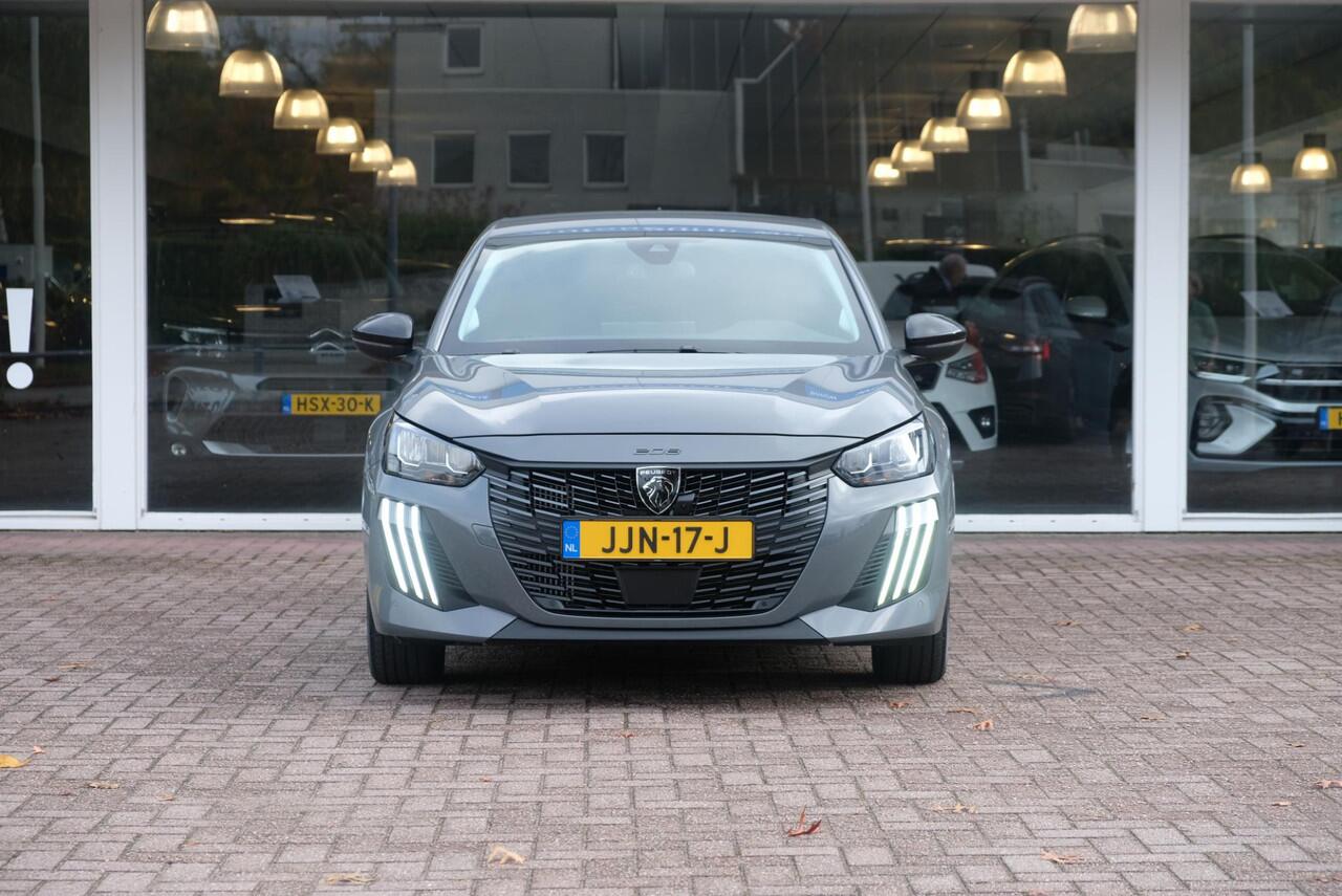 Peugeot 208 1.2 PureTech 100pk Allure | Navi | App Connect | Climate | Adaptive Cruise | Camera | Blind Spot | PDC