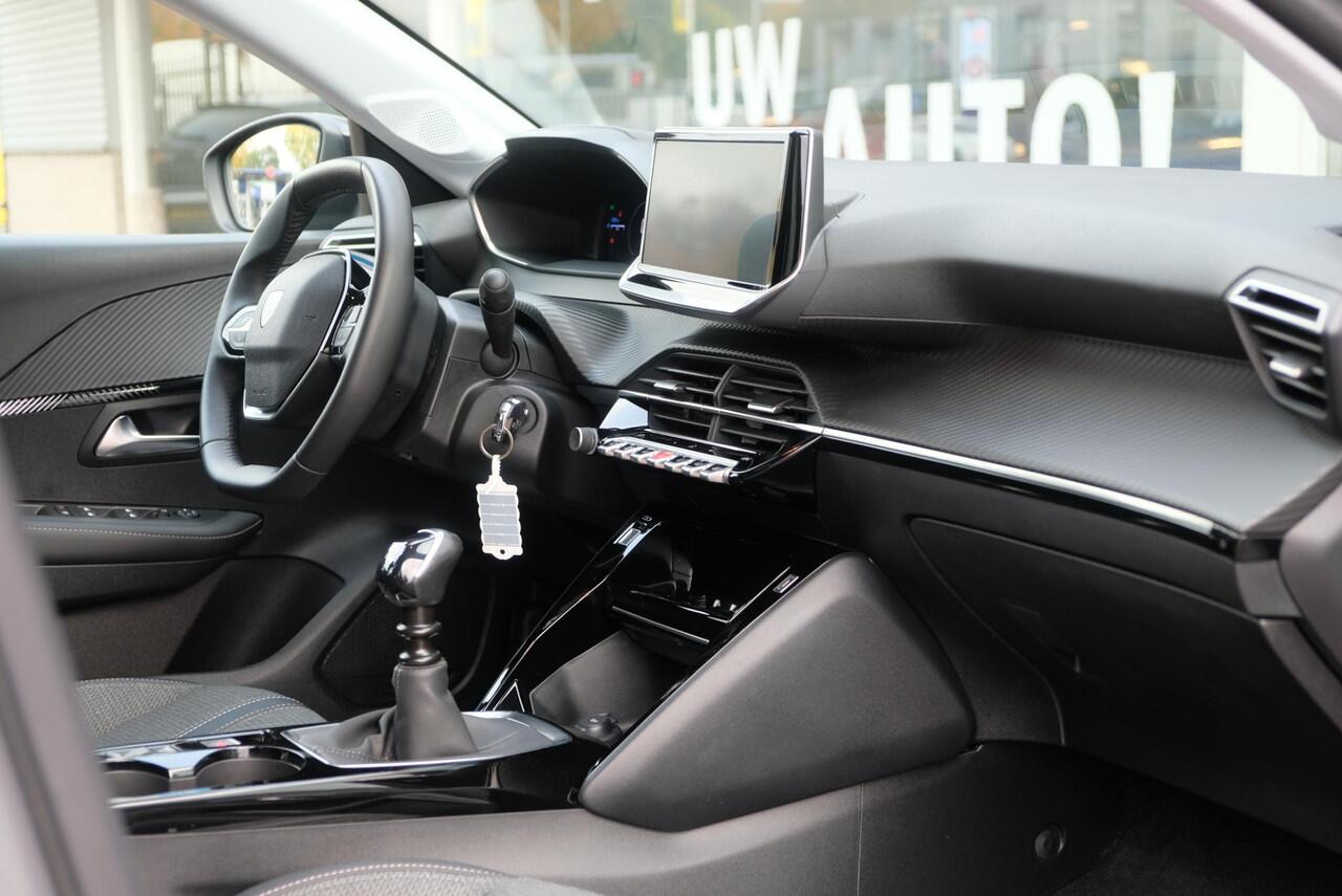Peugeot 208 1.2 PureTech 100pk Allure | Navi | App Connect | Climate | Adaptive Cruise | Camera | Blind Spot | PDC