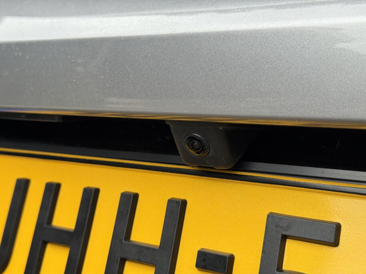 Peugeot 208 Allure 1.2 PureTech 100PK Navigatie, Camera Voor & Achter, Parkeersensoren, Apple Carplay, Android Auto