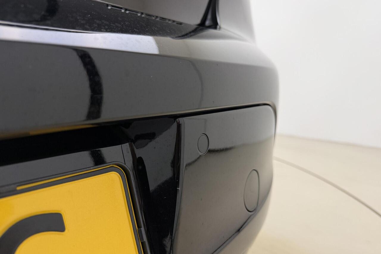 Peugeot 208 1.2 Hybrid 110 e-DCS6 Allure Nieuw | Automaat | LM velgen | Camera v + A | Navigatie