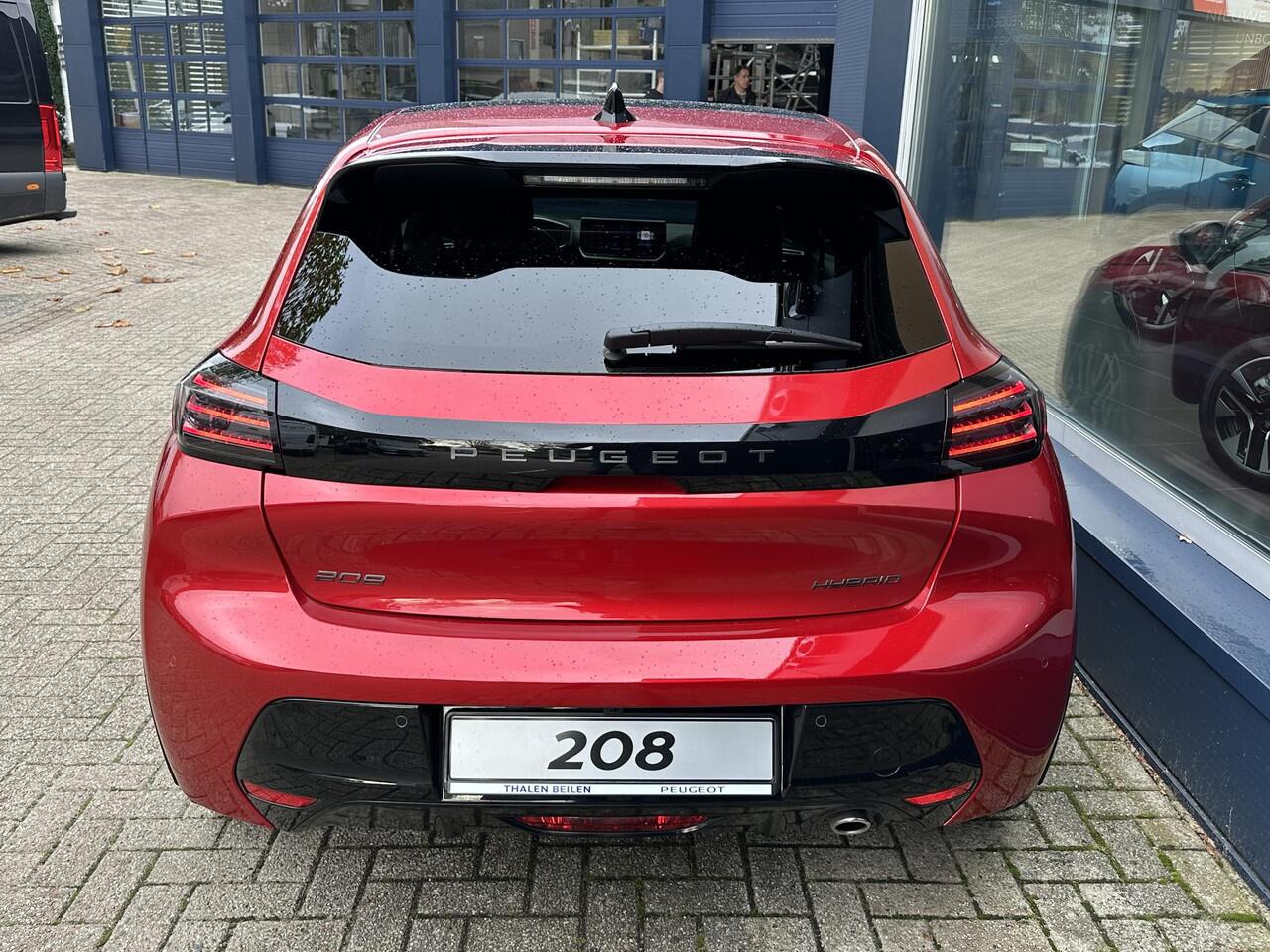 Peugeot 208 1.2 Hybride Automaat 110 PK GT | Full map Navigatie | Drive Assist met Adaptieve Cruise Control | Panoramadak | 360 graden Camera Rondom | Draadloze telefoonlader | Mirrorlink functie voor Apple carplay en Android Auto | Full led koplampen |