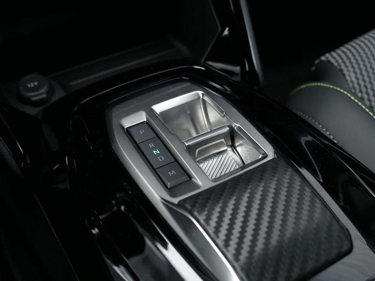 Peugeot 208 1.2 Hybrid 145 e-DCS6 GT | NIEUW | Uit voorraad leverbaar! | 360° Camera | Adaptive Cruise Control | Drive Assist | Full LED | Keyless Entry & Start | Navigatie | Apple Carplay/Android Auto