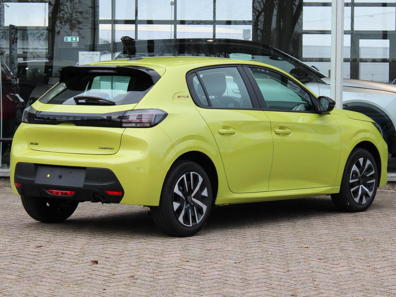 Peugeot 208 HYBRID 110 STYLE PRIVATE LEASE ¤369 P/M