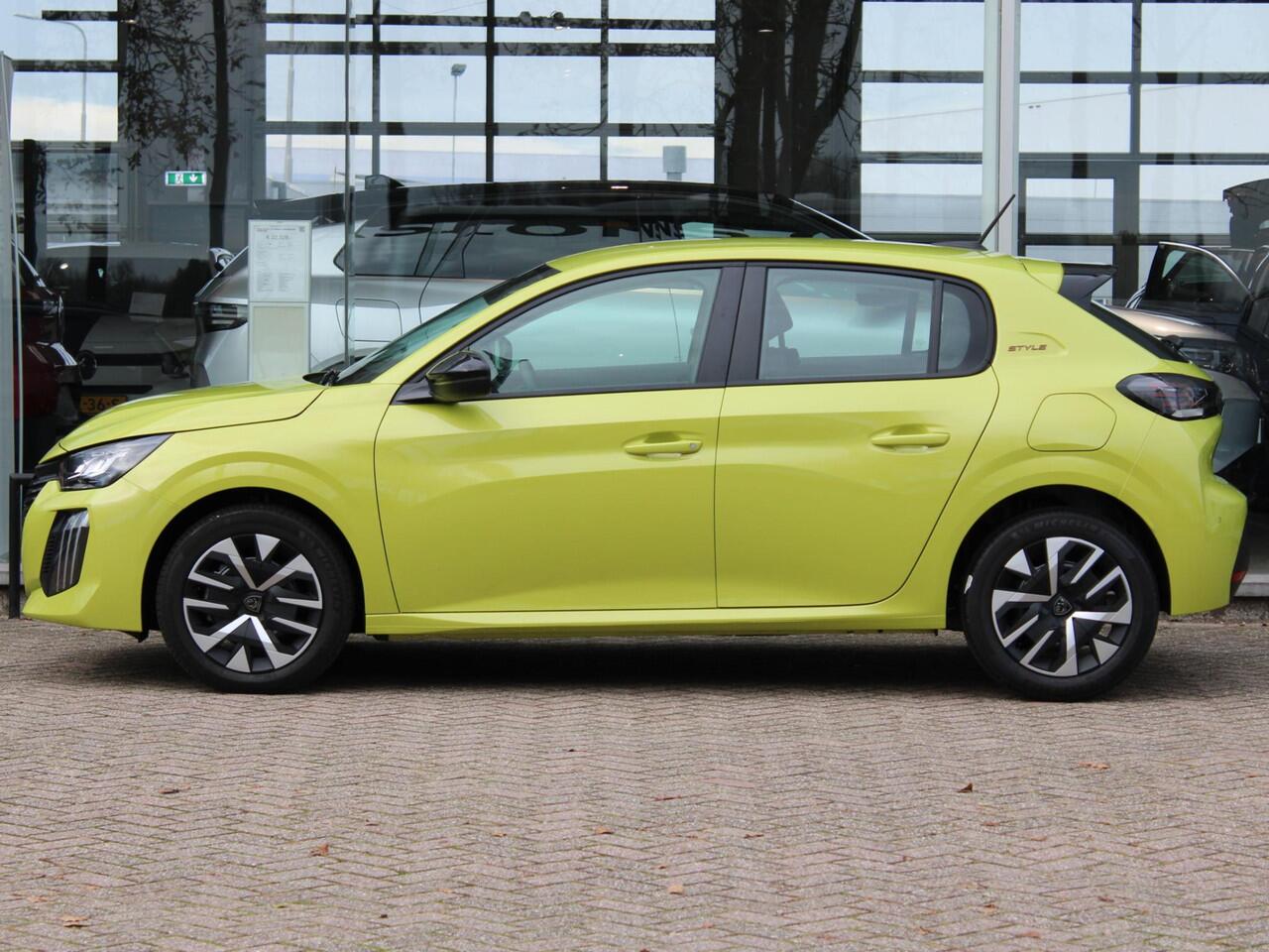 Peugeot 208 HYBRID 110 STYLE PRIVATE LEASE ¤369 P/M