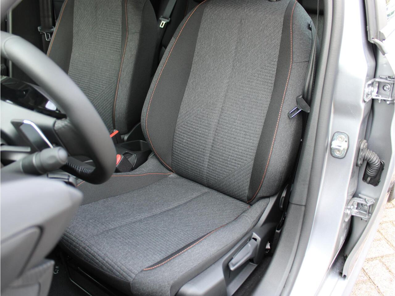 Peugeot 208 HYBRID 110 STYLE PRIVATE LEASE ¤369 P/M