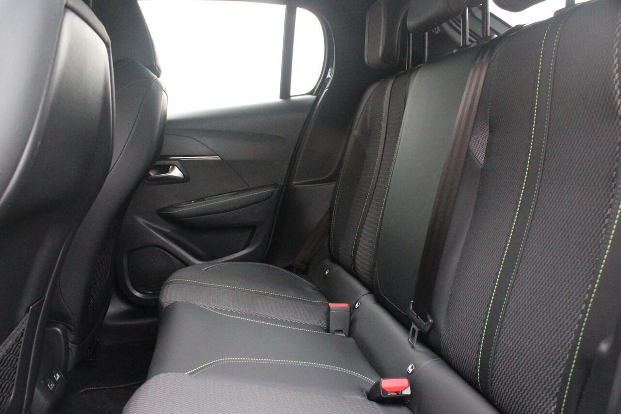 Peugeot 208 1.2 Hybrid 145PK e-DCS6 GT | NAVIGATIE | DRAADLOZE APPLE CARPLAY/ANDROID AUTO | CAMERA VOOR + ACHTER | FULL LED KOPLAMPEN | LICHTMETALEN VELGEN 17" | DODEHOEK DETECTIE | DRAADLOZE TELEFOONLADER | KEYLESS ENTRY/START | DAB+ RADIO | ADAPTIVE CRUISE CONTROL 