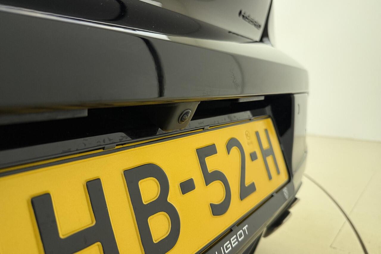 Peugeot 208 1.2 Hybrid 145 e-DCS6 GT | Navigatie | Camera | Adaptieve Cruise control | Getint glas