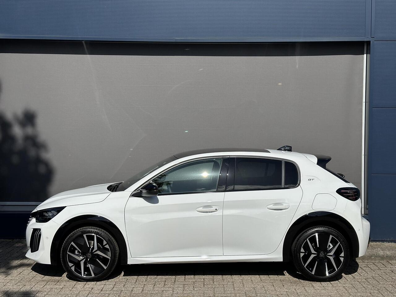 Peugeot 208 1.2 Hybrid 145 PK GT Automaat Hybride | Glazen Panoramadak | Navigatie via Telefoon | Climate Control | Keyless Entry & Start | Cruise Control | Sportstoelen | 17" Lichtmetalen Velgen | Full LED Verlichting | Parkeersensoren V+A | Dakspoiler |