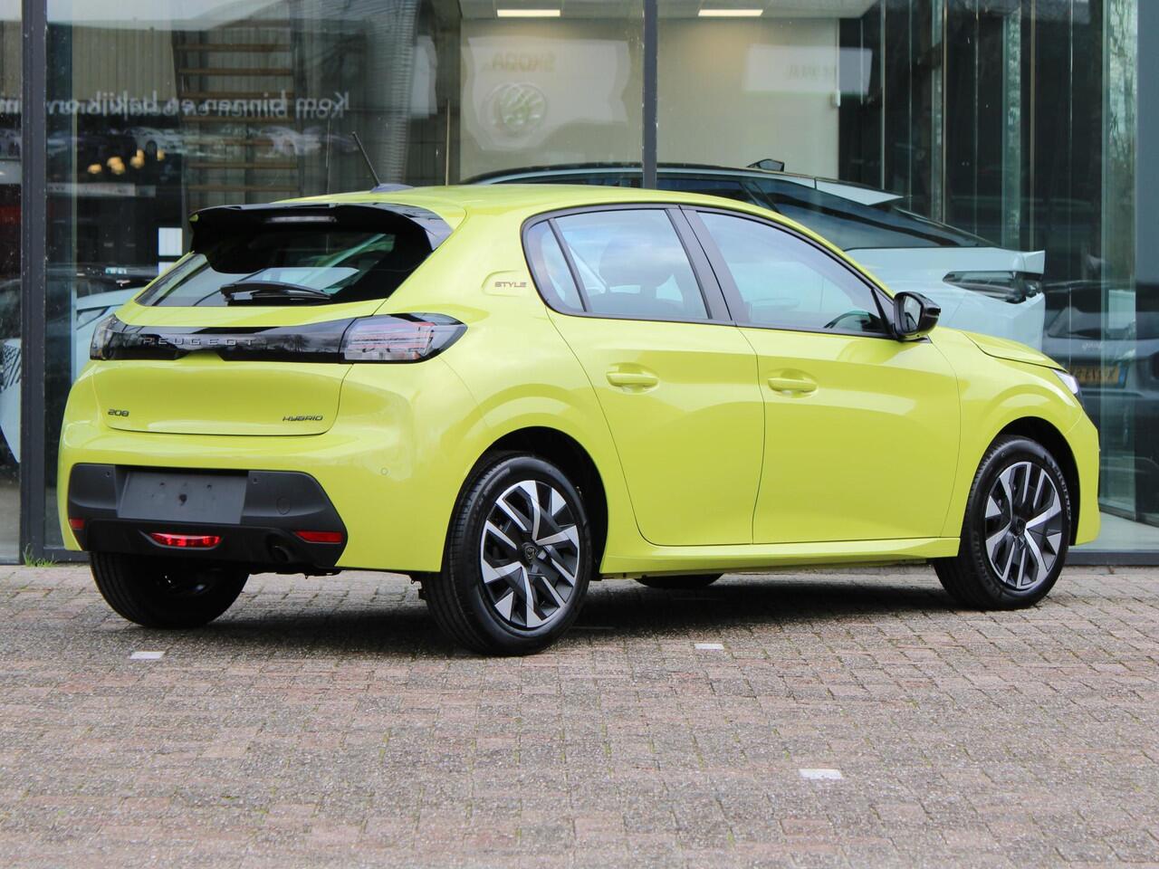 Peugeot 208 1.2 Hybrid 110 e-DCS6 Style VOORRAAD KORTING