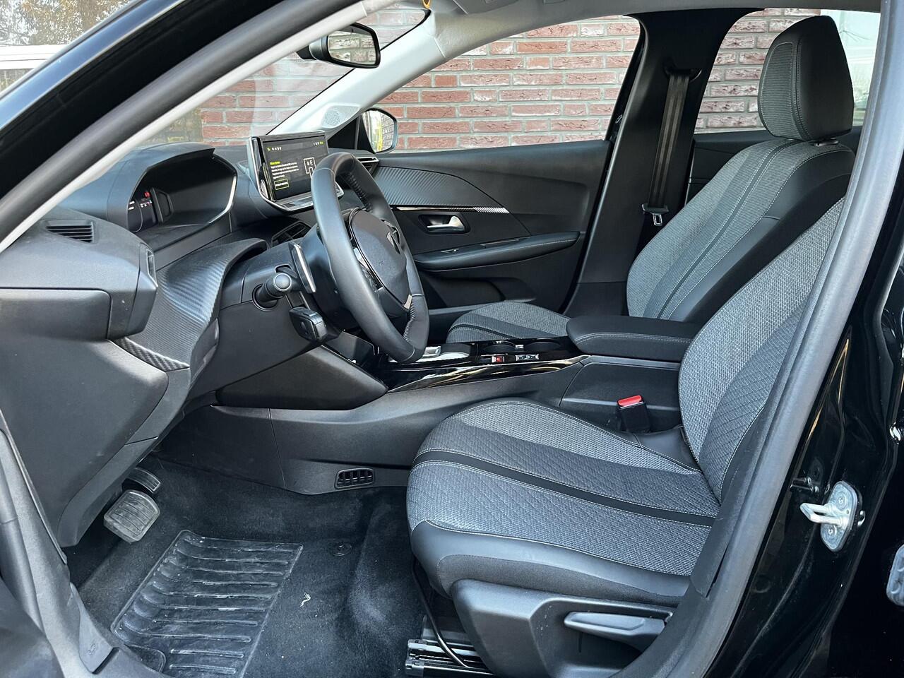 Peugeot 208 Allure 1.2 Hybrid 110pk e-DCS6 | 360° CAMERA | NAVI | ADAPTIVE CRUISE | LM-VELGEN | DAB+ | EXTRA GETINTE RUITEN |