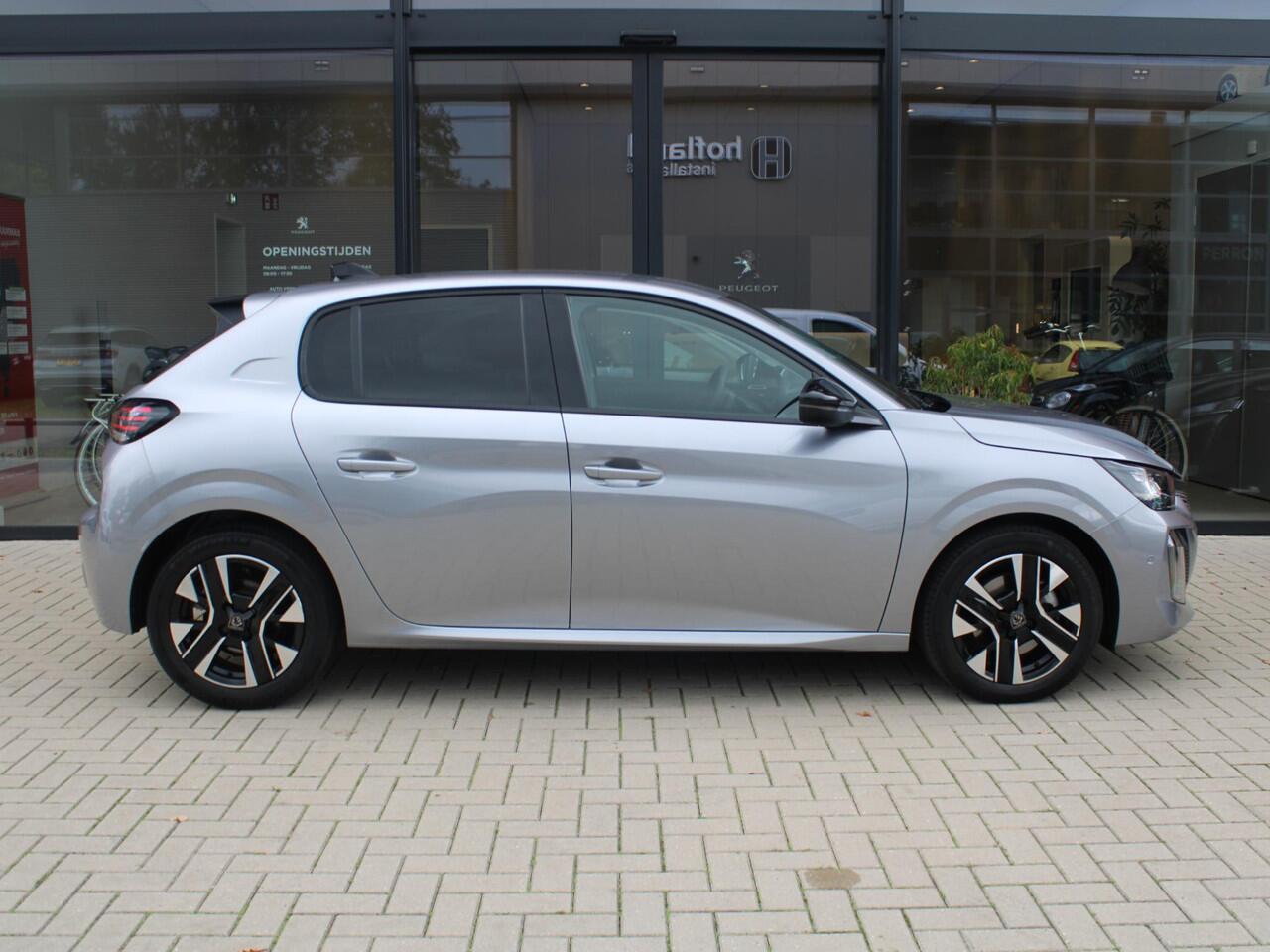 Peugeot 208 1.2 PureTech 100 Allure Navigatie, Camera Voor & Achter, Parkeersensoren, Apple Carplay, Android Auto