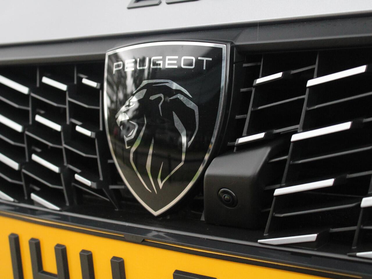 Peugeot 208 1.2 PureTech 100 Allure Navigatie, Camera Voor & Achter, Parkeersensoren, Apple Carplay, Android Auto