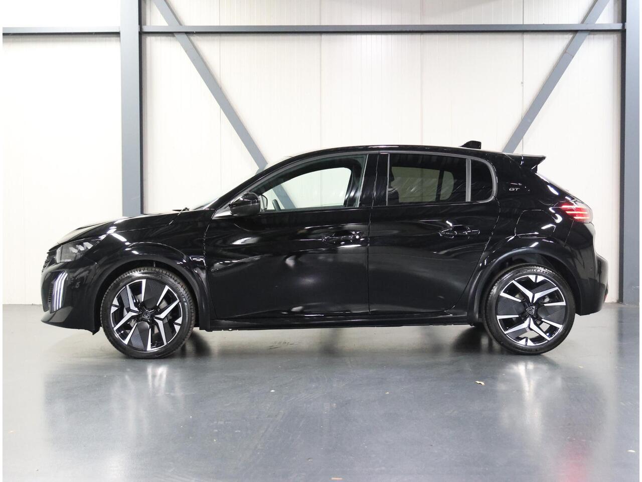 Peugeot 208 1.2 Hybrid 110PK e-DCS6 GT | Incl. ¤4.625,- Korting! | Adaptive CruiseControl | Camera Voor/Achter | Keyless Entry | ClimateControl | Navigatie | AppleCarPlay/AndroidAuto |