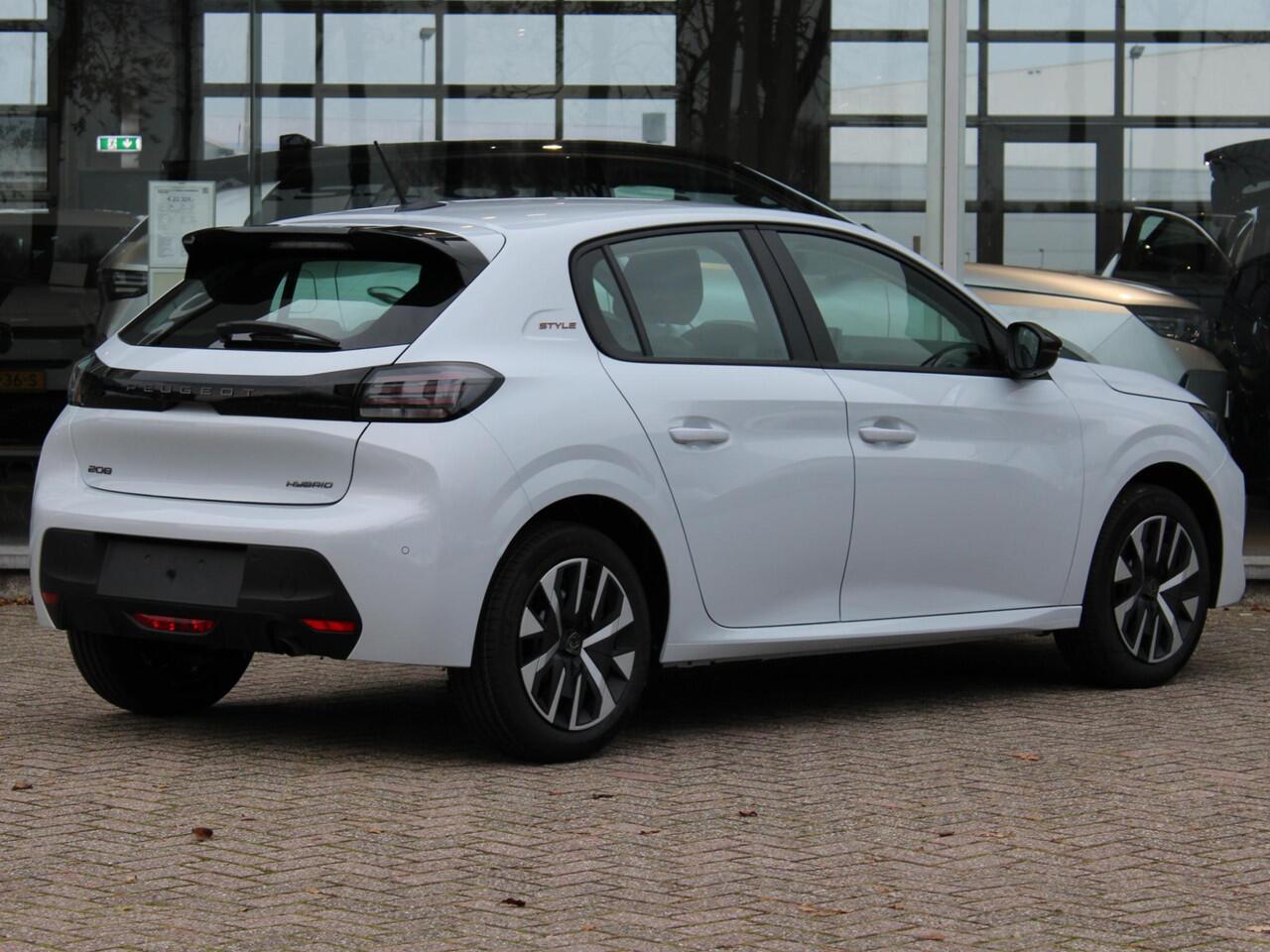 Peugeot 208 HYBRID 110 STYLE VOORRAAD KORTING