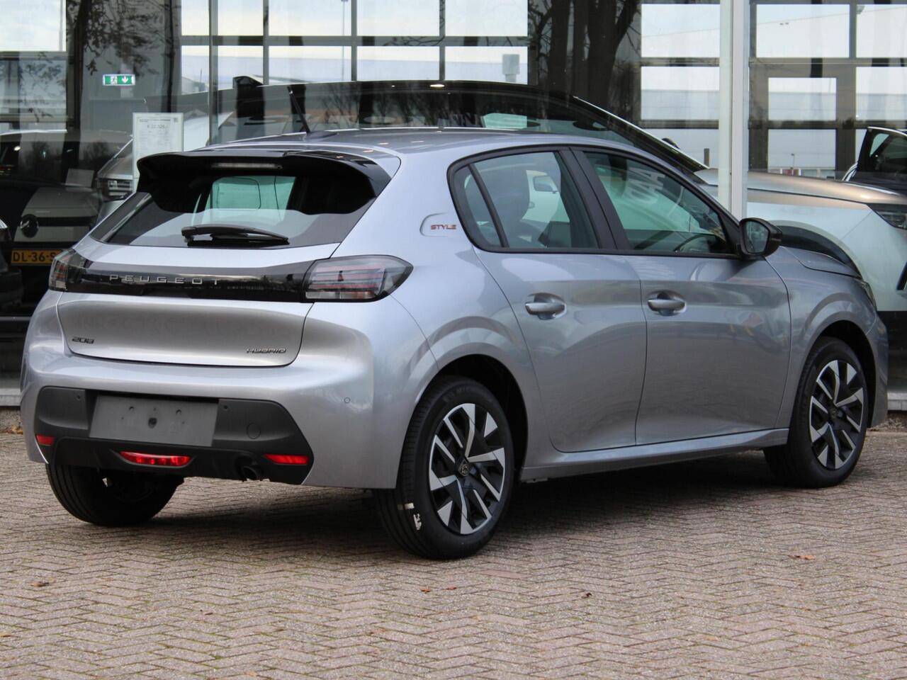 Peugeot 208 1.2 Hybrid 110 e-DCS6 Style VOORRAAD KORTING