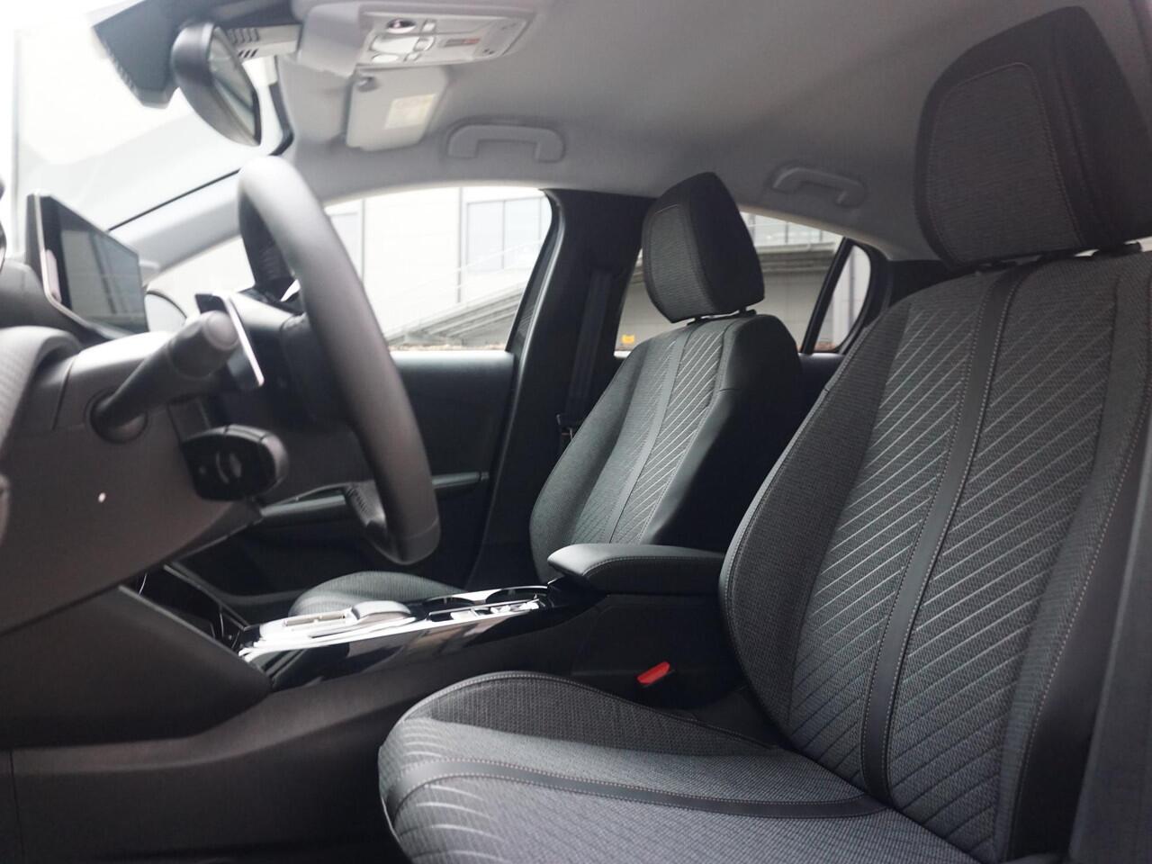 Peugeot 208 1.2 Hybrid 110 e-DCS6 Allure Private lease 376,-