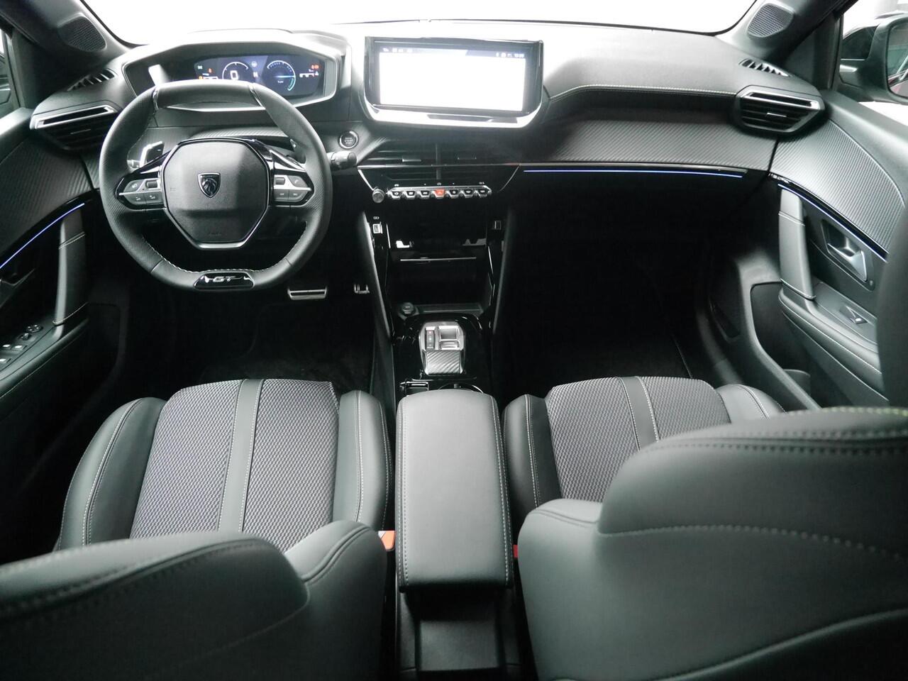 Peugeot 208 1.2 Hybrid 110 e-DCS6 GT | Adaptieve cruise control | Draadloze telefoonoplader | Camera voor en achter | Navigatie | Full led | 17 inch lichtmetalen velgen | Keyless entry en start | Dodehoekdetectie