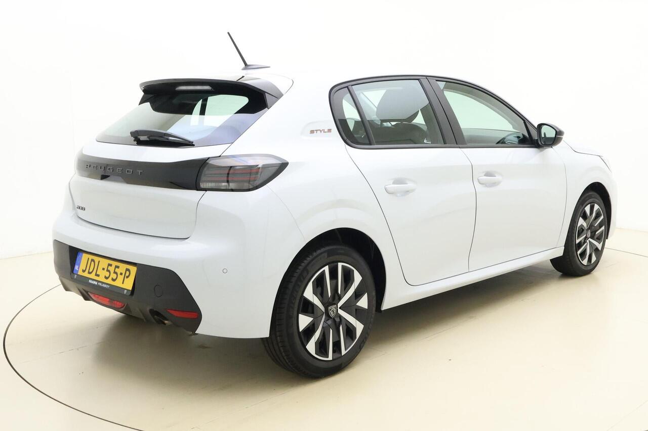 Peugeot 208 1.2 PureTech 100 Style Parkeerhulp | Apple Carplay/ Android Auto | DEMO