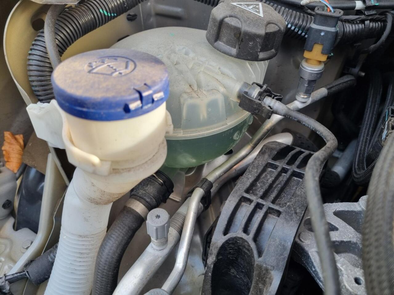 Peugeot 208 Hybrid e-DCS6 Allure