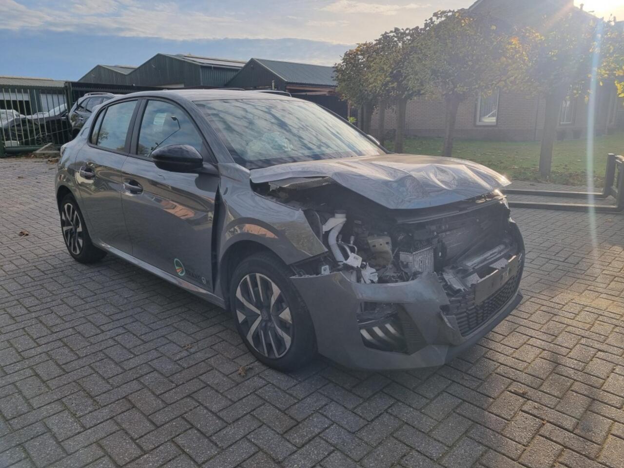 Peugeot 208 Hybrid e-DCS6 Allure