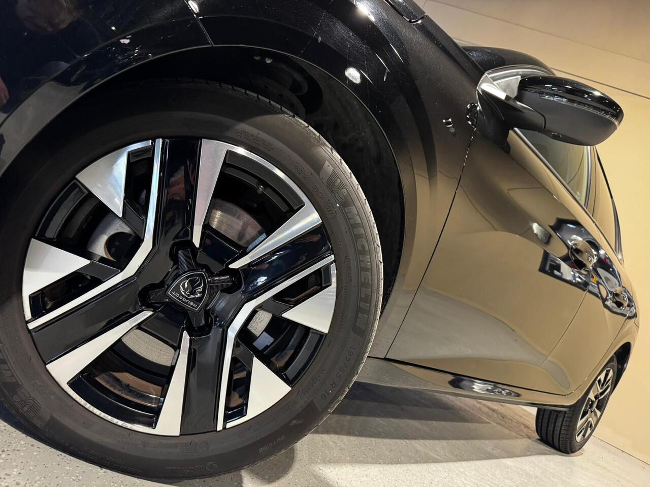 Peugeot 208 Hybrid Allure |Camera |ACC