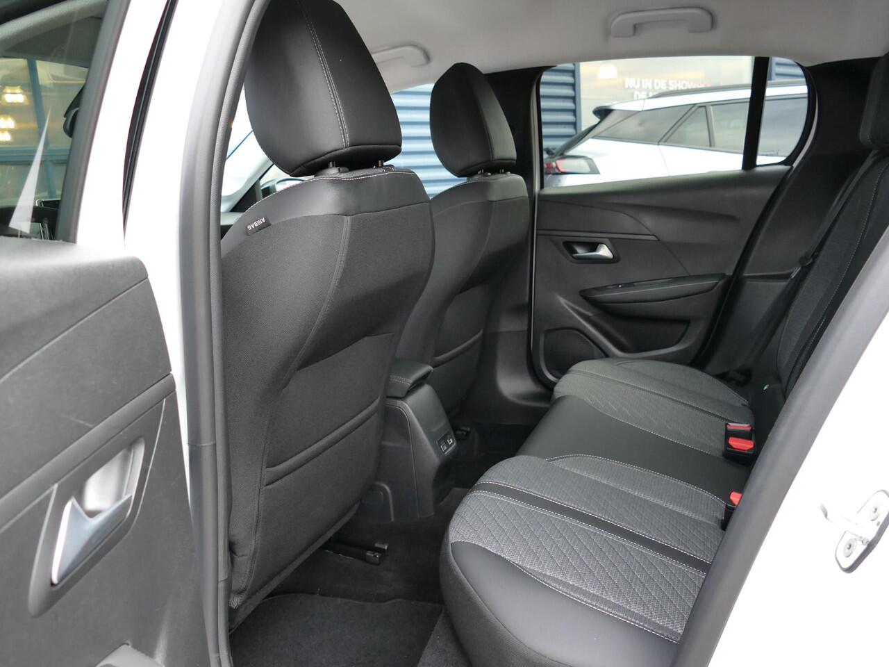 Peugeot 208 1.2 Hybrid 110 e-DCS6 Allure | 360° Camera | Navigatie | Climate Control | Full LED | 16'' LM Velgen | Apple Carplay/Android Auto