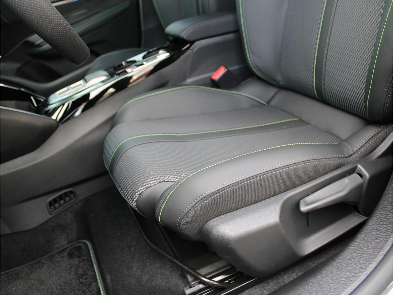 Peugeot 208 1.2 Hybrid 110 e-DCS6 GT VOORRAAD KORTING