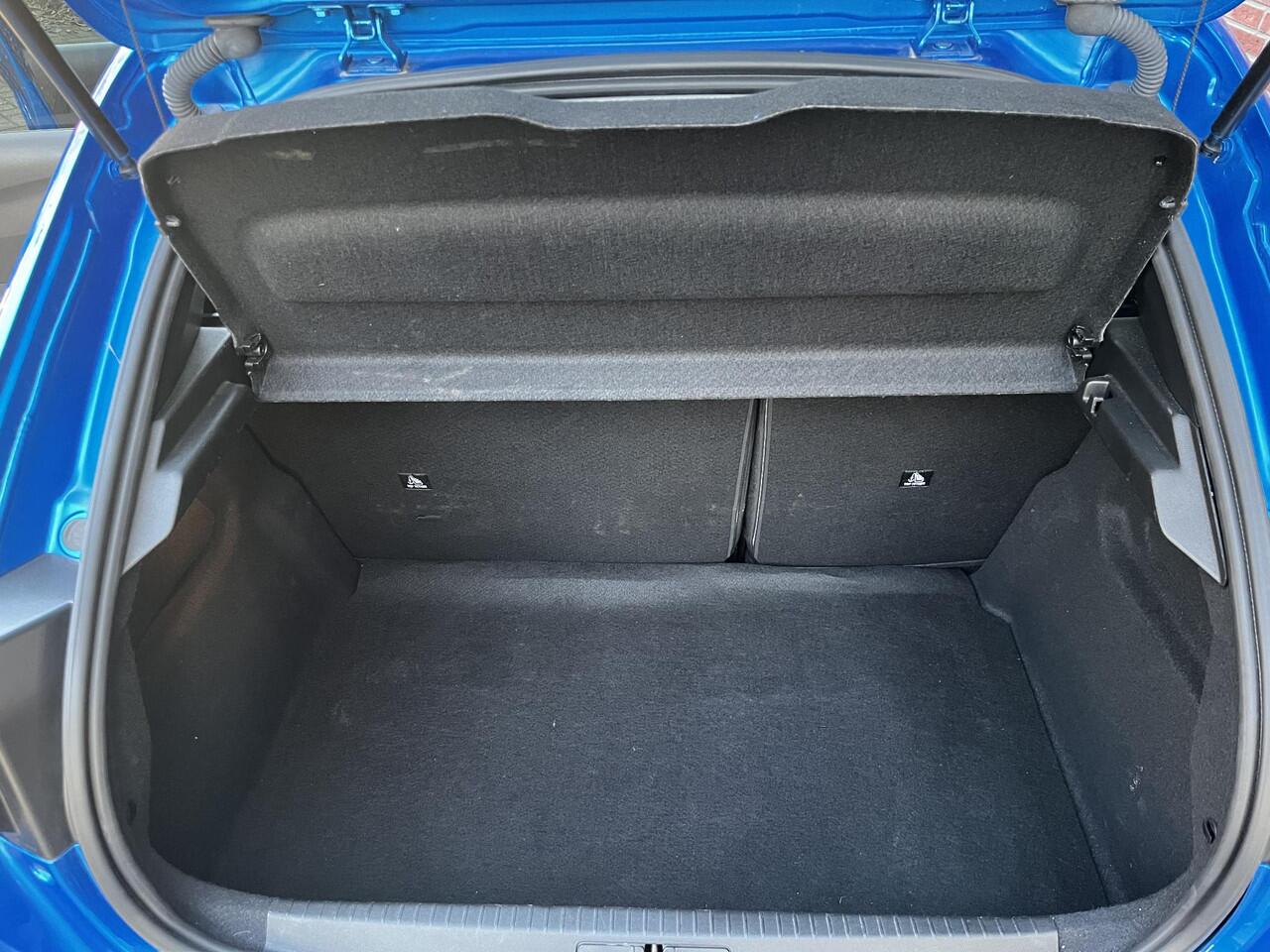 Peugeot 208 Allure 1.2 Hybrid 110pk e-DCS6 | 360° CAMERA | NAVI | ADAPTIVE CRUISE | LM-VELGEN | DAB+ | EXTRA GETINTE RAMEN |