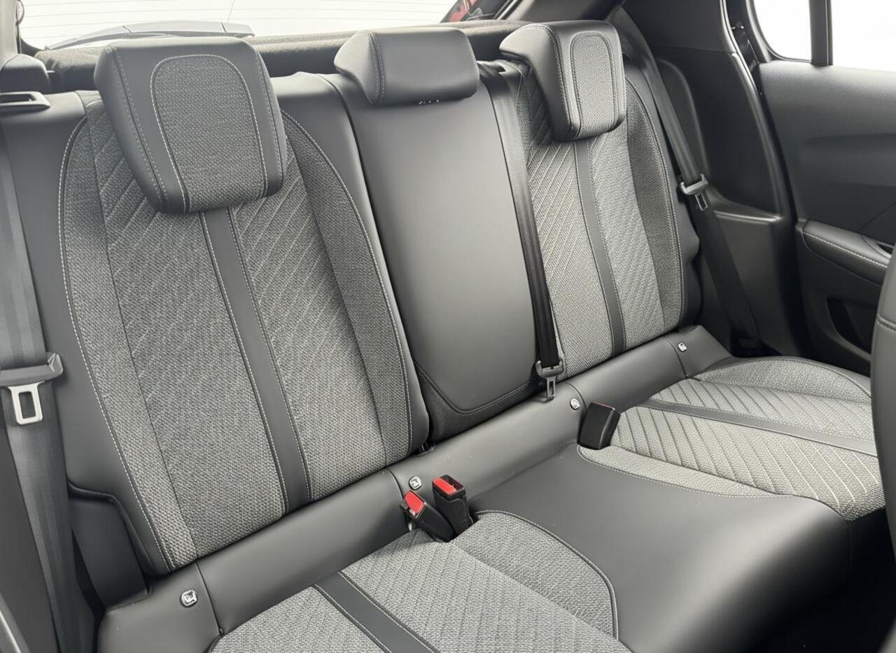 Peugeot 208 1.2 Hybrid 110 e-DCS6 Allure | Camera v+a | Adaptive cruise | Prijs is rijklaar