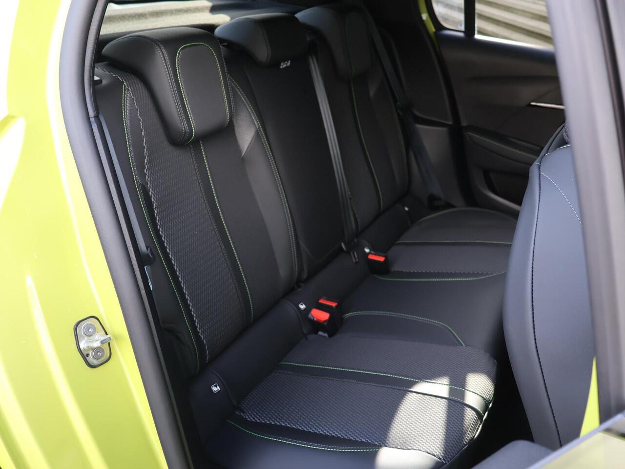 Peugeot 208 1.2 HYBRID 145 PK e-DCS6 GT *NIEUW* + CAMERA | SFEERVERLICHTING | CARPLAY