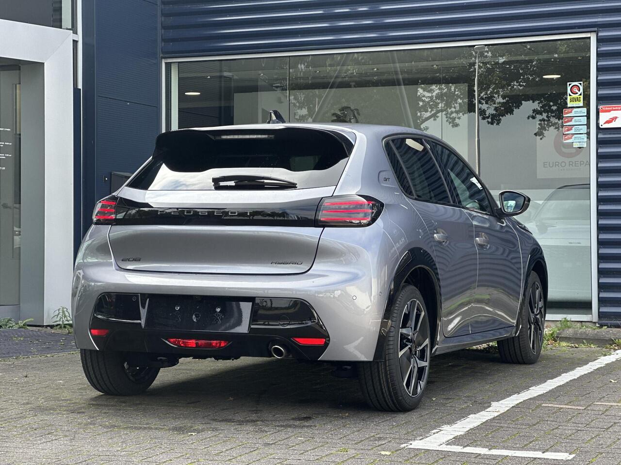 Peugeot 208 1.2 Hybrid 110pk e-DCS6 GT | Adaptive Cruise Control | Draadloze telefoonlader | Keyless Entry/Start | Navigatie | Climate Control | Apple Carplay/Android Auto | Parkeercamera/-sensoren | Full LED | DAB