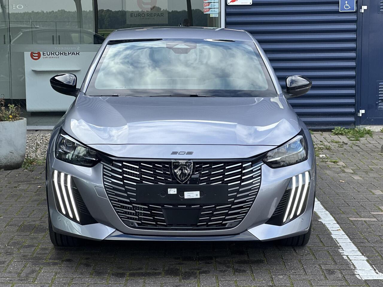 Peugeot 208 1.2 Hybrid 110pk e-DCS6 GT | Adaptive Cruise Control | Draadloze telefoonlader | Keyless Entry/Start | Navigatie | Climate Control | Apple Carplay/Android Auto | Parkeercamera/-sensoren | Full LED | DAB
