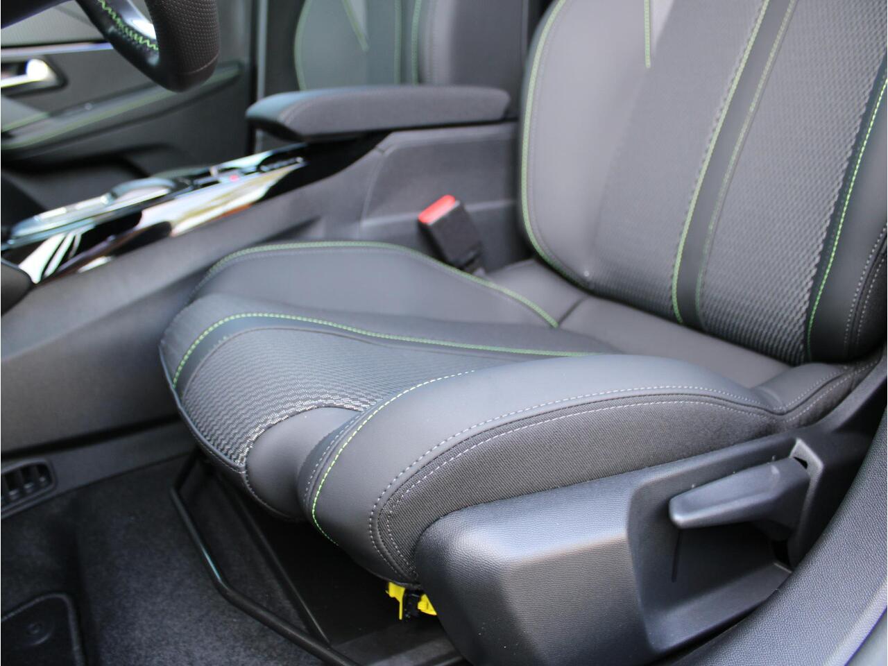 Peugeot 208 1.2 Hybrid 145 e-DCS6 GT VOORRAAD KORTING