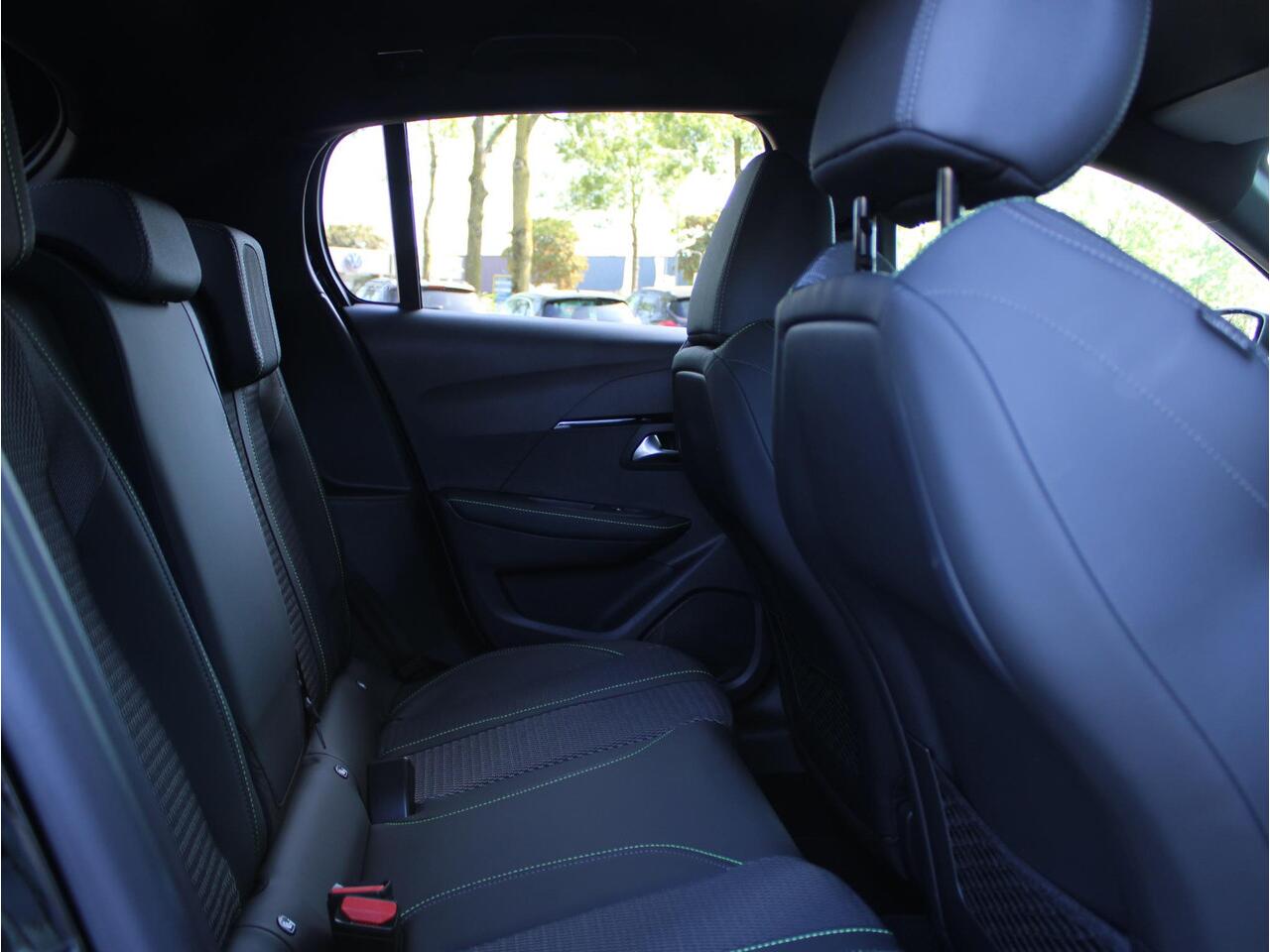 Peugeot 208 1.2 Hybrid 145 e-DCS6 GT VOORRAAD KORTING