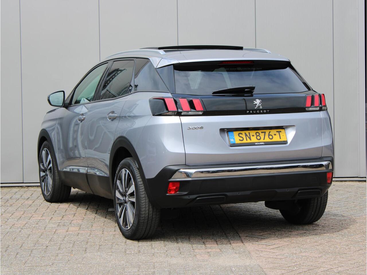 Peugeot 3008 1.2 PureTech Allure Automaat | Navi / Panoramadak / Camera