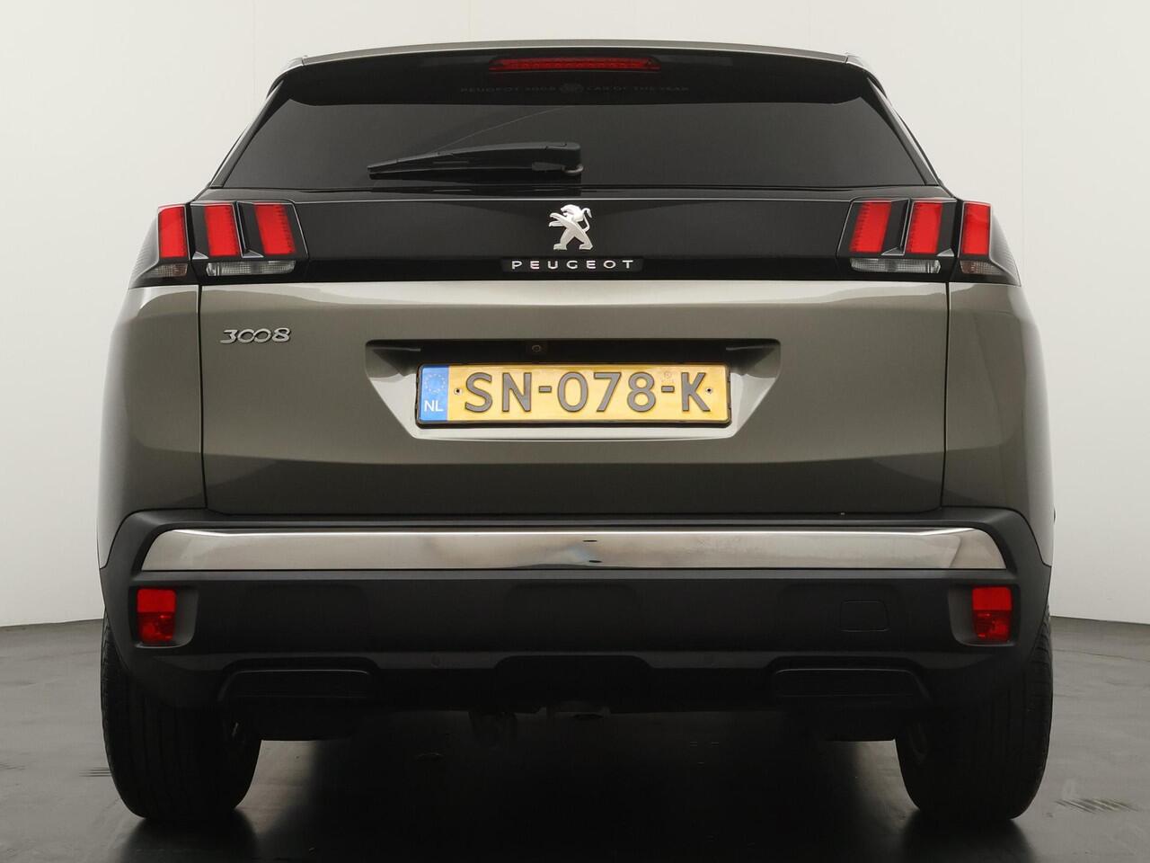 Peugeot 3008 1.2 PureTech Active - Automaat - Navigatie - Parkeersensoren V+A - Parkeercamera