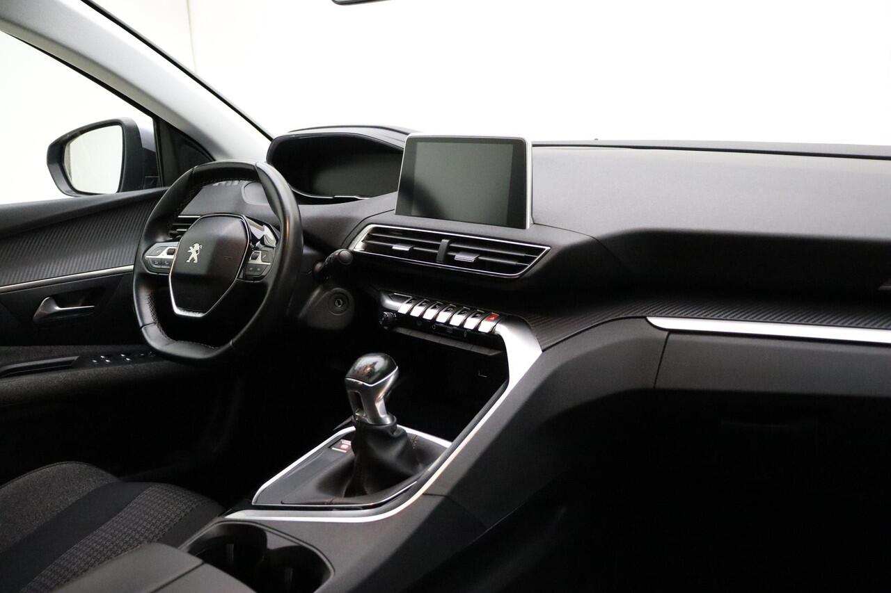 Peugeot 3008 PureTech 130 Blue Lease Executive | Navigatie | Apple Carplay/Android Auto | Trekhaak | Cruise & Climate Control | LM-velgen