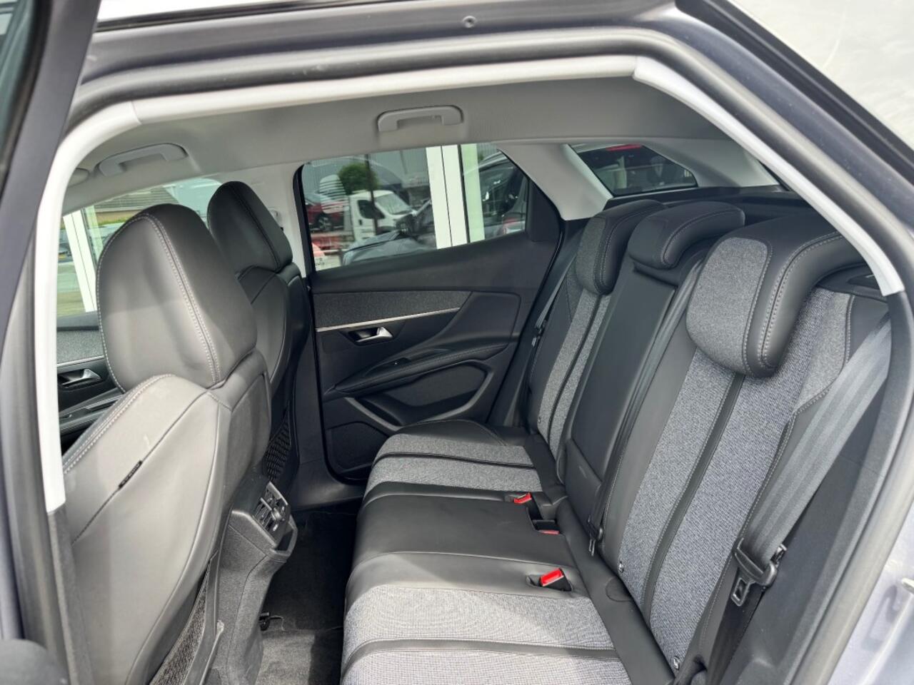 Peugeot 3008 1.2 PURETECH ALLURE ALL IN PRIJS