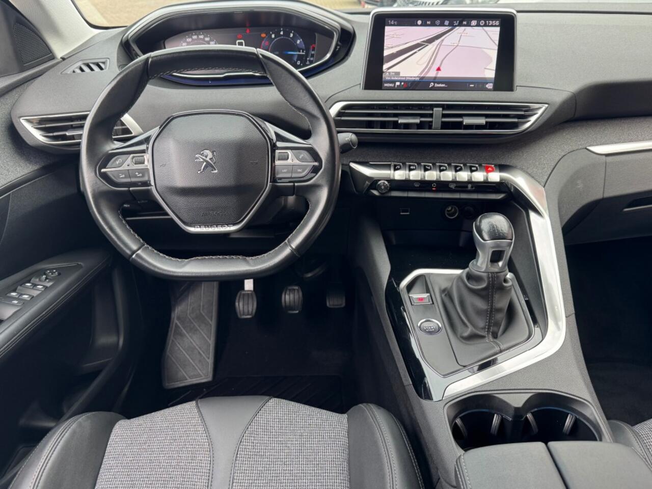 Peugeot 3008 1.2 TURBO 130PK ALLURE NAVI CAMERA CARPLAY AIRCO LMV PDC