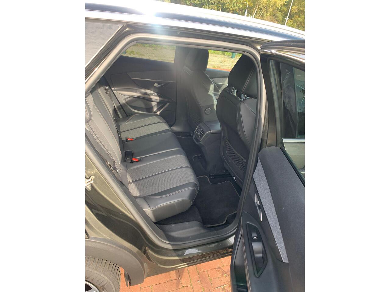 Peugeot 3008 1.6 e-THP GT Line Carplay, Trekhaak, Smetteloos