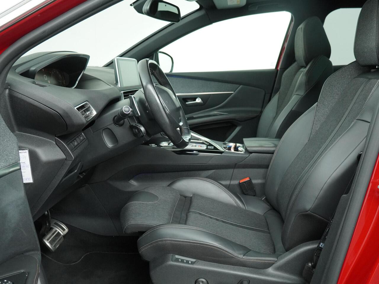 Peugeot 3008 1.6 e-THP GT Line Automaat - Schuifdak - Navigatie - Trekhaak - LED koplampen