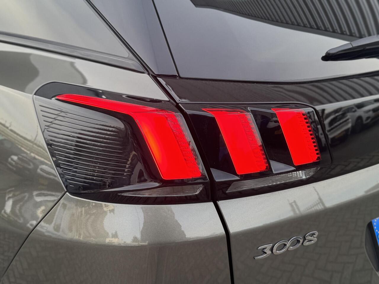 Peugeot 3008 Allure 1.2 Turbo 130pk | TREKHAAK | HANDSFREE A.KLEP | CAMERA | NAVI | CARPLAY | KEYLESS ENTRY | 19" LM-VELGEN