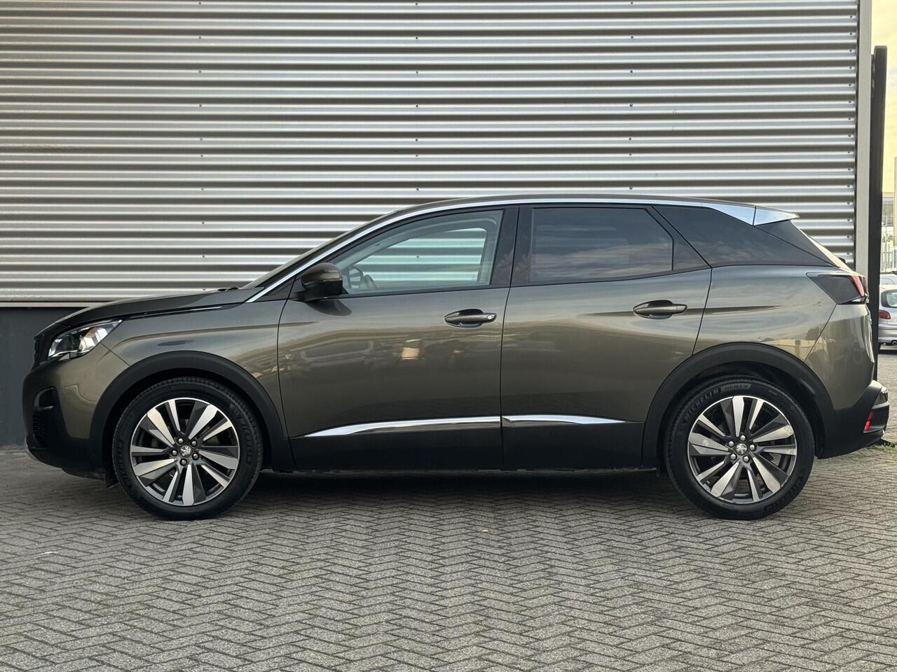 Peugeot 3008 Allure 1.2 Turbo 130pk | TREKHAAK | HANDSFREE A.KLEP | CAMERA | NAVI | CARPLAY | KEYLESS ENTRY | 19" LM-VELGEN