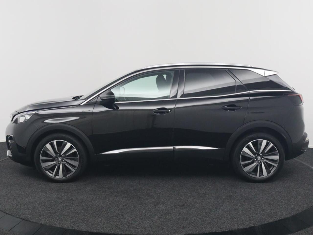 Peugeot 3008 1.2*GT Line*CARPLAY*NAVI*CRUISE*KEYLESS*FULL-LED*