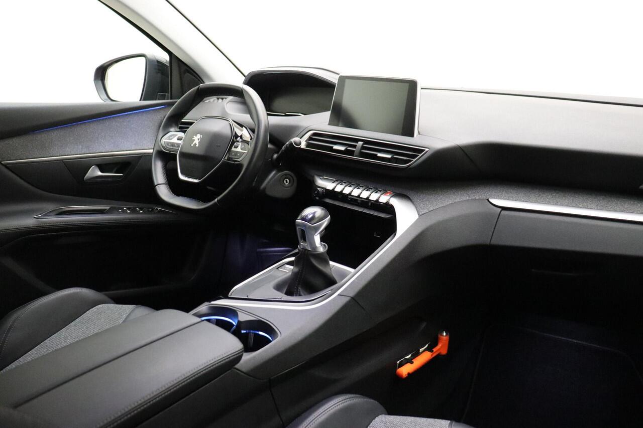 Peugeot 3008 1.2 PureTech Allure | Apple Carplay/Android Auto | Cruise Control | Climate Control | Parkeercamera | Navigatie systeem full map |