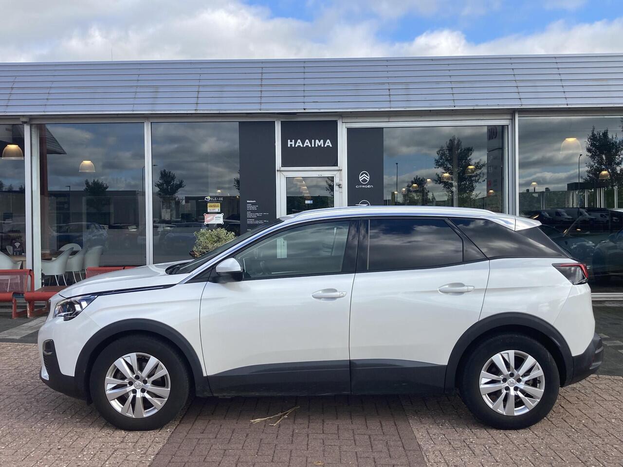 Peugeot 3008 1.2 PureTech Blue Lease Executive | Apple carplay/Android auto | Navigatie | Trekhaak | Dakrails | Cruise control | Climate control | Parkeersensoren achter |