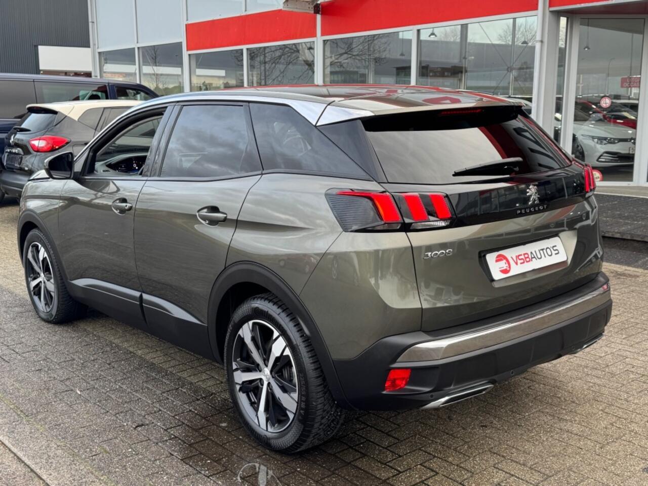 Peugeot 3008 1.2 PURETECH ALLURE AUT. 130PK LED NAVI CARPLAY AIRCO